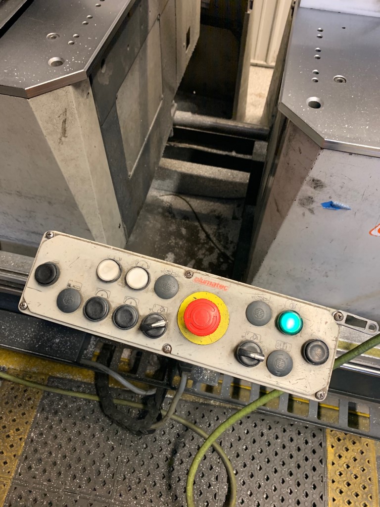 Elumatec DG 142 Double Miter Saw, Machine ID: 7545